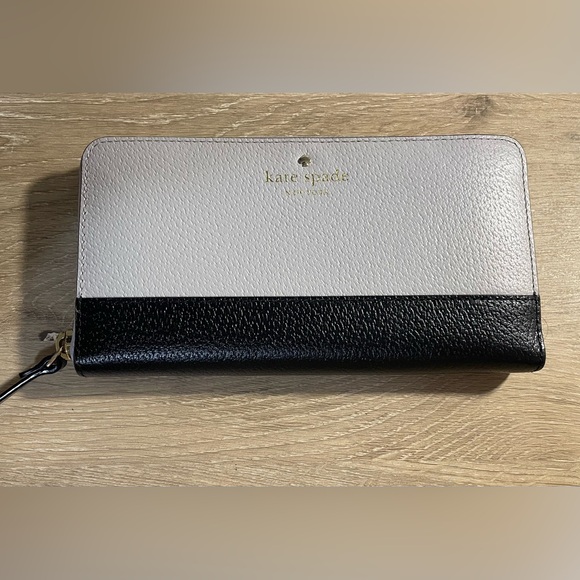 kate spade Handbags - Kate Spade Wallet